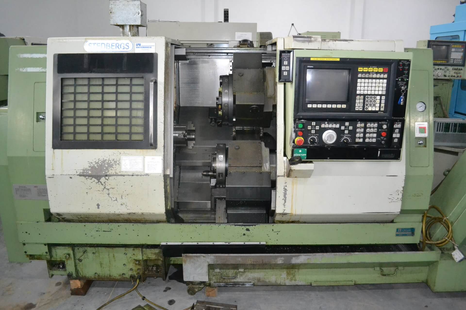 Okuma LR-10 single spindle, twin turret CNC turning services